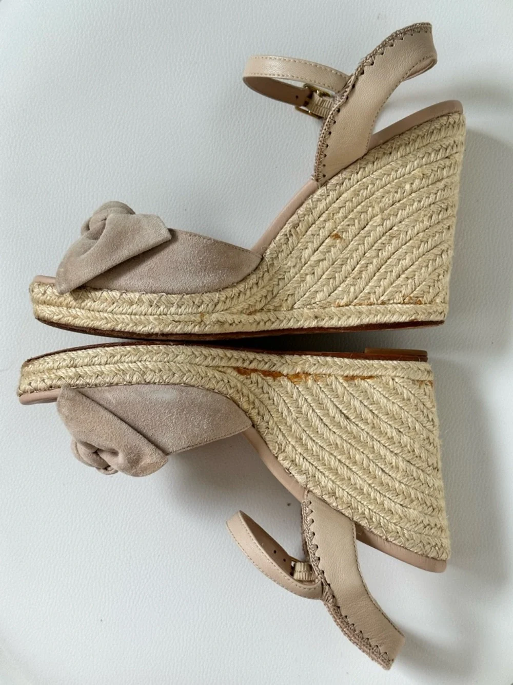 Kate Spade Women’s Beige Suede Knotted Bow Espadrille Wedge Sandals Size 7.5 M - Picture 5 of 16